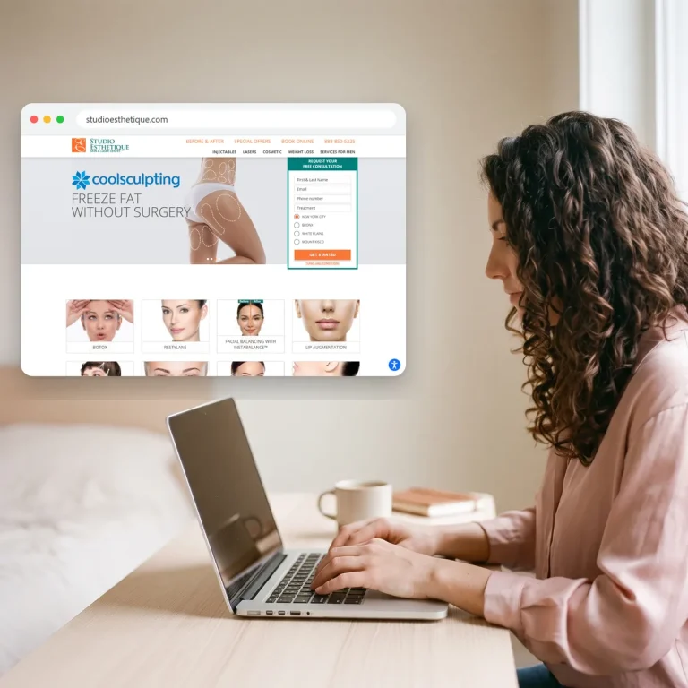 A client browsing the website of Studio Esthetique